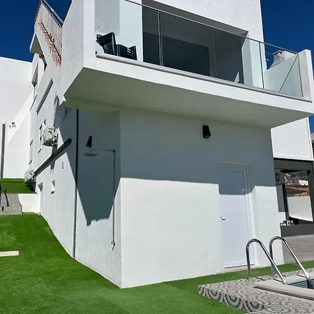 Ocean View By Charmes Penthouse شقة *